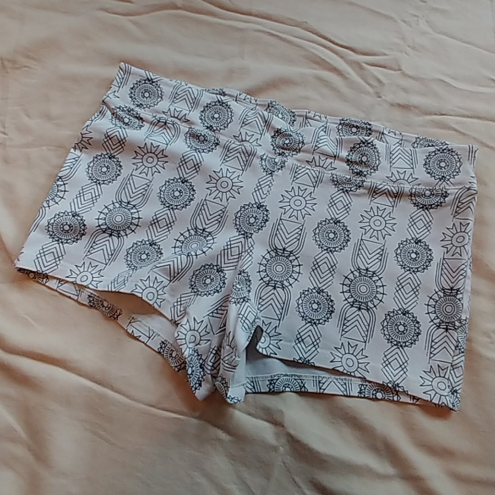 Yoga shorts✌